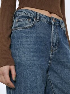 Noisy May NMISABEL HIGH WAIST LOOSE FIT JEANS 13 Noisy May NMISABEL HIGH WAIST LOOSE FIT JEANS -Noisy May Clothing Shop 27010954 MediumBlueDenim 006