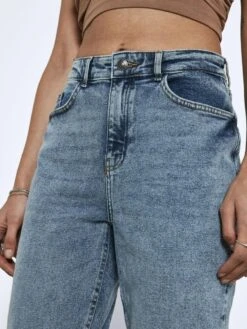 Noisy May NMKATY HIGH WAISTED MOM JEANS 14 Noisy May NMKATY HIGH WAISTED MOM JEANS -Noisy May Clothing Shop 27019283 LightBlueDenim 006