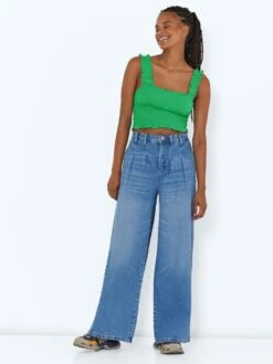 Noisy May NMCINDY HIGH WAISTED WIDE LEG JEANS 12 Noisy May NMCINDY HIGH WAISTED WIDE LEG JEANS -Noisy May Clothing Shop 27021263 MediumBlueDenim 004