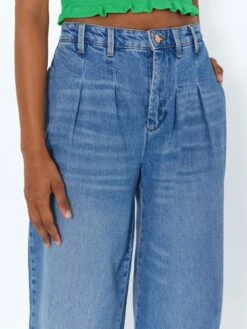 Noisy May NMCINDY HIGH WAISTED WIDE LEG JEANS 14 Noisy May NMCINDY HIGH WAISTED WIDE LEG JEANS -Noisy May Clothing Shop 27021263 MediumBlueDenim 006