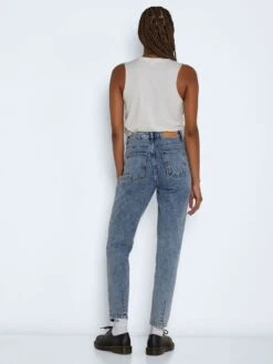 Noisy May NMISABEL HIGH WAISTED ANKLE MOM JEANS 12 Noisy May NMISABEL HIGH WAISTED ANKLE MOM JEANS -Noisy May Clothing Shop 27021578 MediumBlueDenim 005