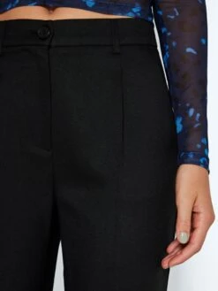 Noisy May HIGH WAISTED STRAIGHT FIT TROUSERS 12 Noisy May HIGH WAISTED STRAIGHT FIT TROUSERS -Noisy May Clothing Shop 27022757 Black 006