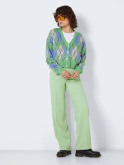 Noisy May CHEQUERED KNITTED CARDIGAN 10 Noisy May CHEQUERED KNITTED CARDIGAN -Noisy May Clothing Shop 27023280 AbsintheGreen 987777 004