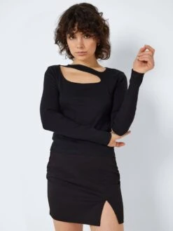 Noisy May CUT-OUT LONG SLEEVED TOP