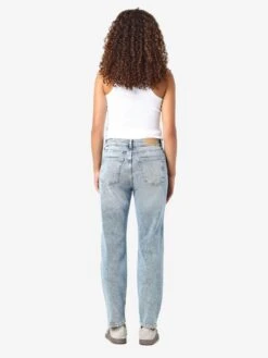Noisy May NMMONI CROPPED STRAIGHT FIT JEANS 13 Noisy May NMMONI CROPPED STRAIGHT FIT JEANS -Noisy May Clothing Shop 27023701 LightBlueDenim 005