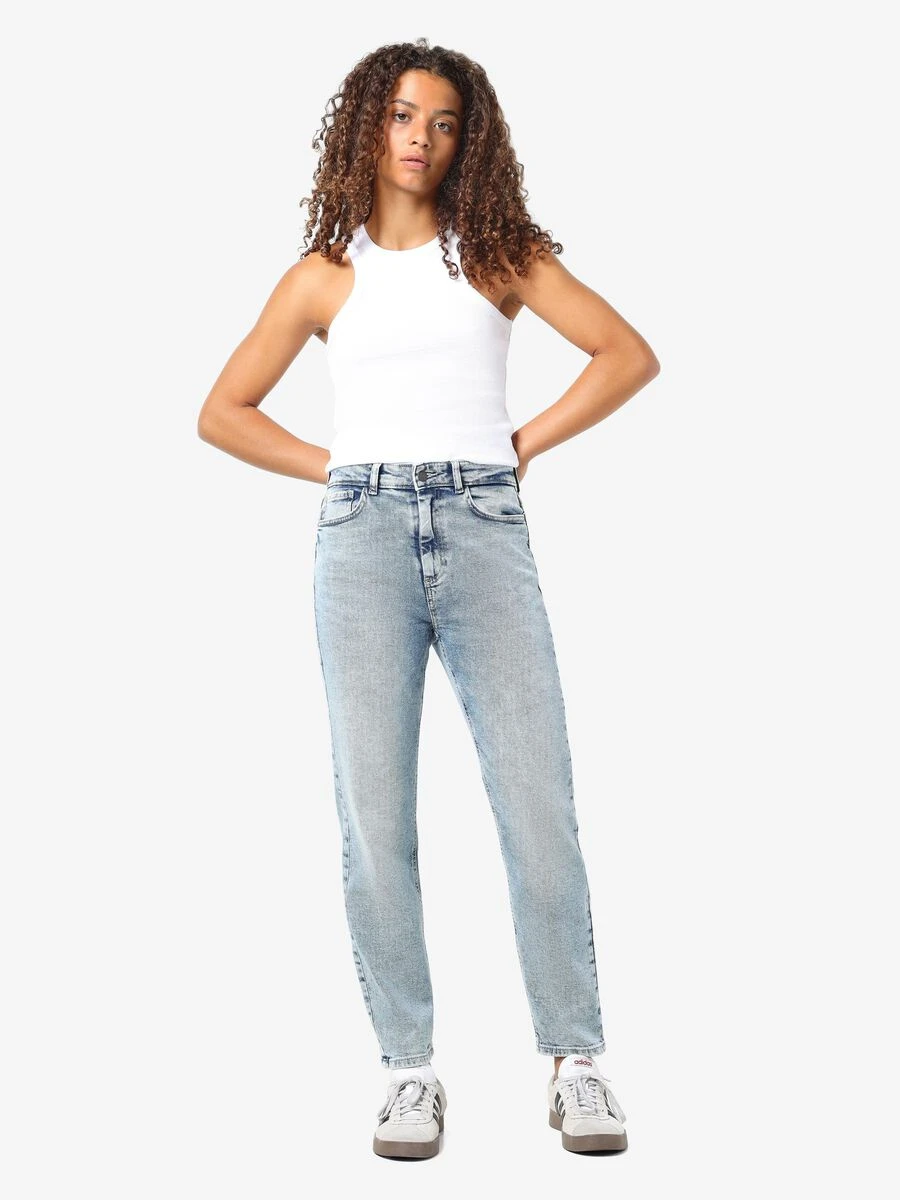 Noisy May NMMONI CROPPED STRAIGHT FIT JEANS 3 Noisy May NMMONI CROPPED STRAIGHT FIT JEANS