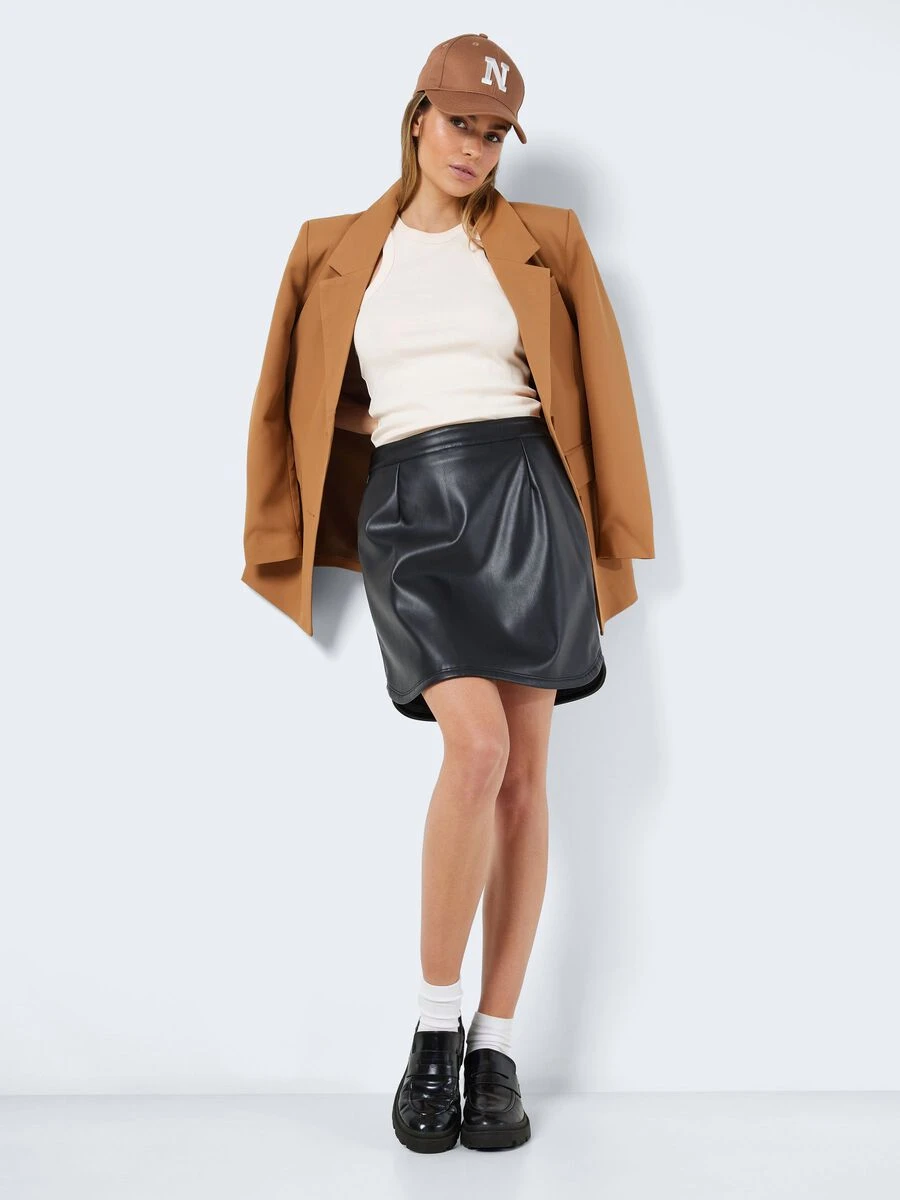 Noisy May SHORT COATED SKIRT 5 Noisy May SHORT COATED SKIRT - Image 3