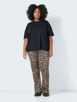 Noisy May CURVE OVERSIZED T-SHIRT 10 Noisy May CURVE OVERSIZED T-SHIRT -Noisy May Clothing Shop 27025548 Black 004