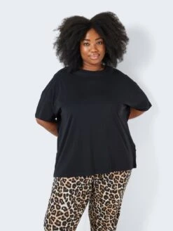 Noisy May CURVE OVERSIZED T-SHIRT
