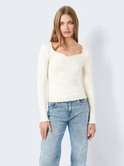 Noisy May SWEETHEART NECKLINE TOP