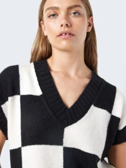 Noisy May SHORT SLEEVED KNITTED PULLOVER -Noisy May Clothing Shop 27029684 Black 1094113 006