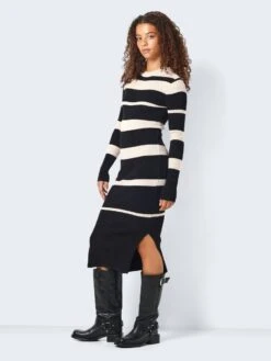 Noisy May STRIPED KNITTED DRESS 11 Noisy May STRIPED KNITTED DRESS -Noisy May Clothing Shop 27030340 Black 1104767 004