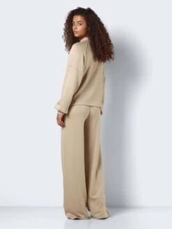 Noisy May HIGH WAISTED SWEATPANTS 11 Noisy May HIGH WAISTED SWEATPANTS -Noisy May Clothing Shop 27030519 WhitePepper 1108554 005