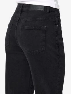 Noisy May NMJOSIE LOOSE-FIT JEANS -Noisy May Clothing Shop 27030571 BlackDenim 008