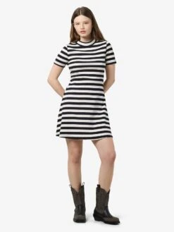 Noisy May NMELINOR SKATER DRESS -Noisy May Clothing Shop 27033179 Birch 1171375 004