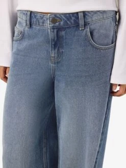 Noisy May NMANDY LOOSE-FIT JEANS 13 Noisy May NMANDY LOOSE-FIT JEANS -Noisy May Clothing Shop 27034155 MediumBlueDenim 006